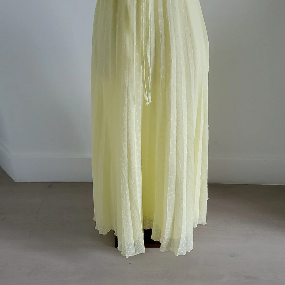 ASOS women’s Yellow midi / Maxi Dress Size 4. Like new - Picture 4 of 9